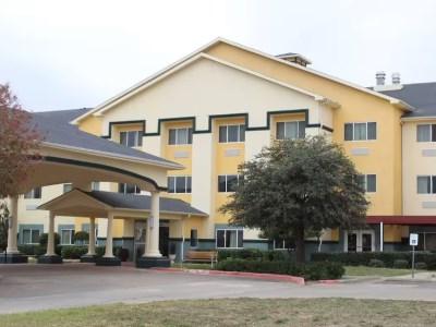 Super 8 By Wyndham West 2*